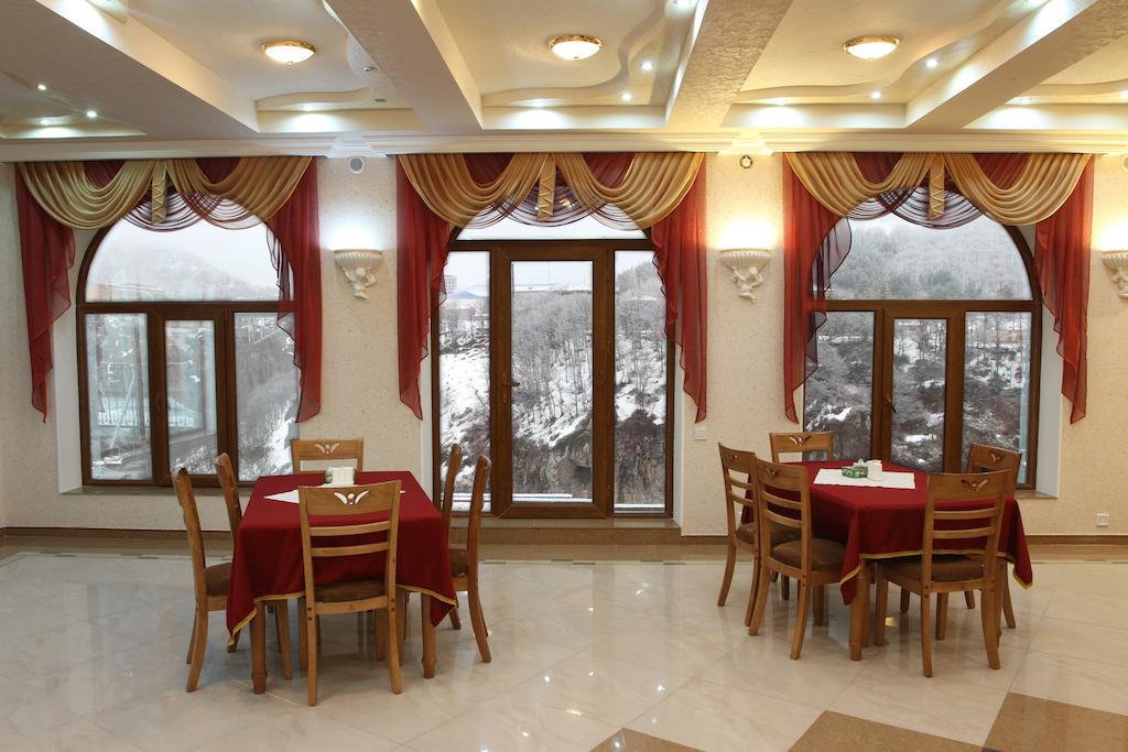 Nairi Hotel Jermuk Eksteriør billede