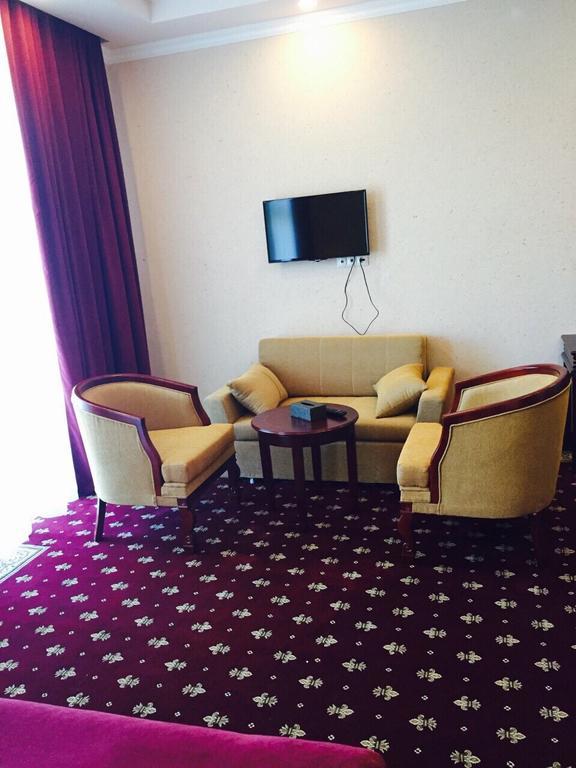 Nairi Hotel Jermuk Eksteriør billede